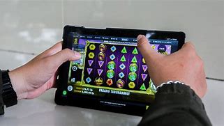 Berapa Kerugian Negara Akibat Judi Slot Online